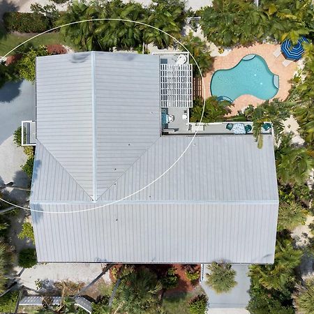 Island Girl West - Heated Pool Porches Beach Gear Walk To Beach Holmes Beach Exterior photo