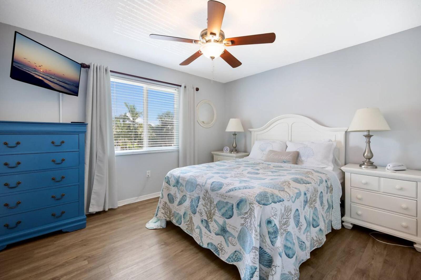 Island Girl West - Heated Pool Porches Beach Gear Walk To Beach Holmes Beach Exterior photo